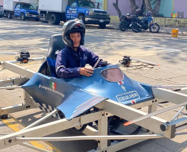 MEXICANOS CREAN "MANTARRAYA", EL PRIMER DRON TRIPULADO