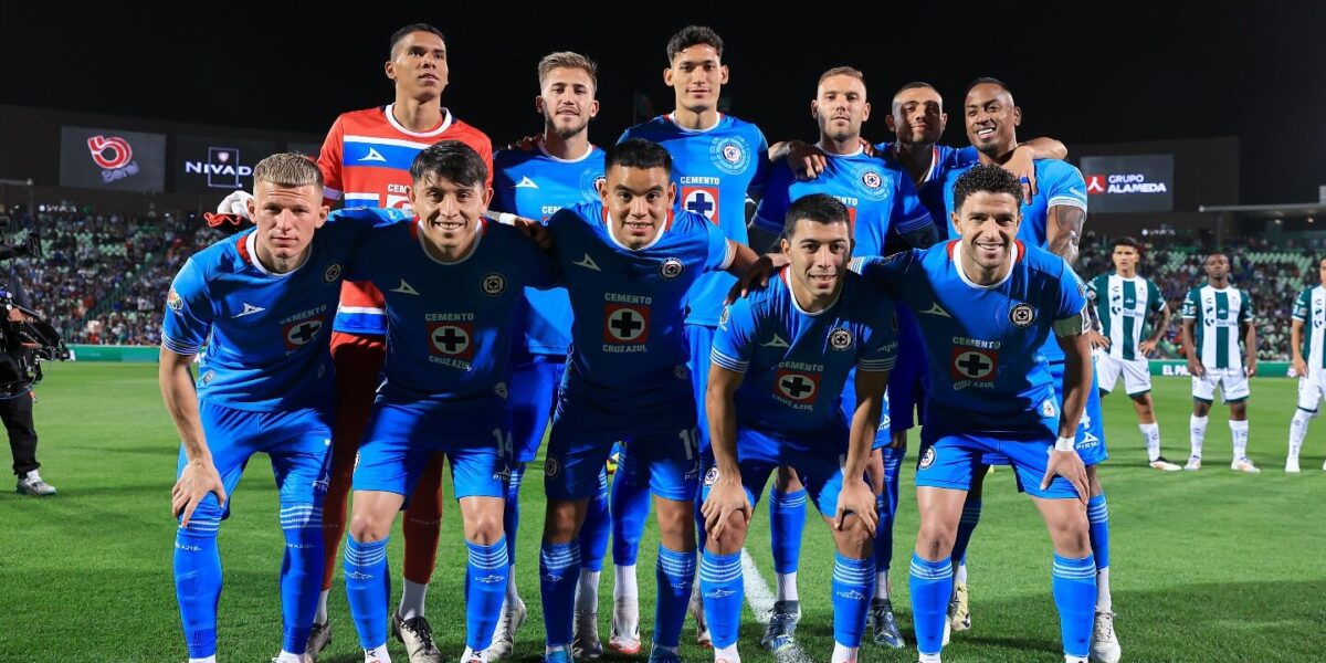 CRUZ AZUL TRIUNFA CONTRA SANTOS