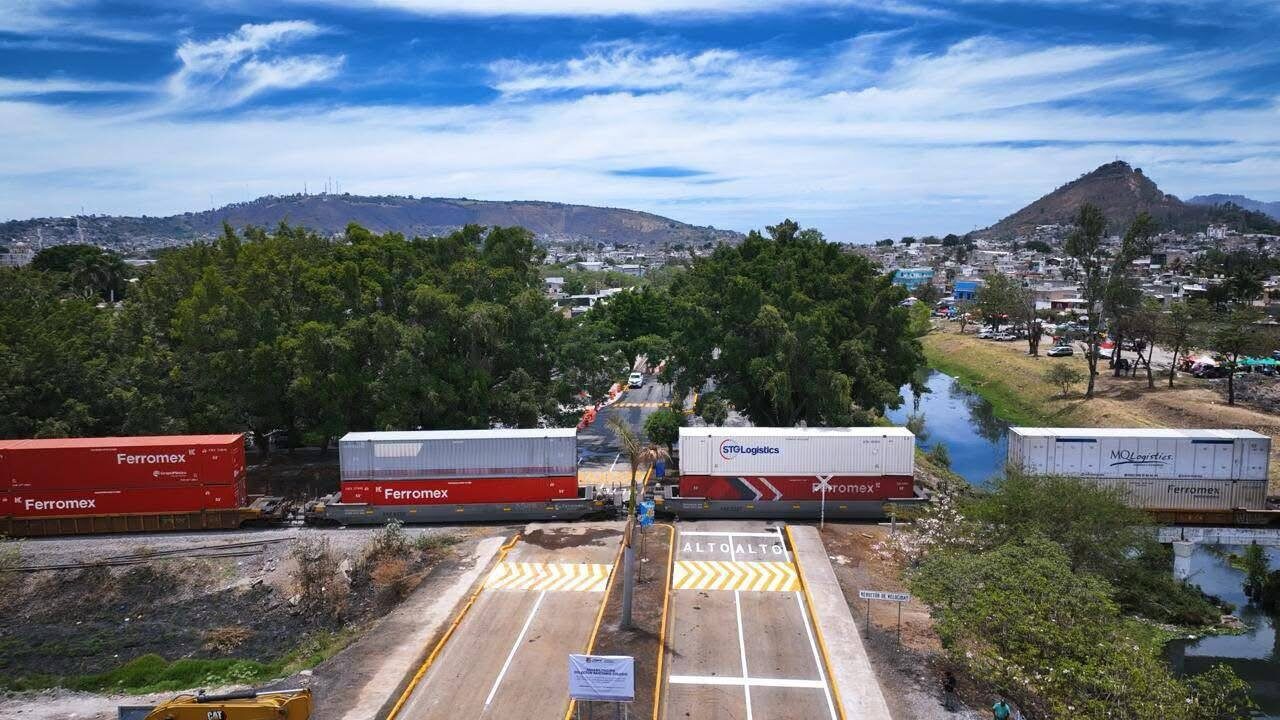 ADIÓS AL TRÁFICO. NUEVO PUENTE EN EL BULEVAR COLOSIO